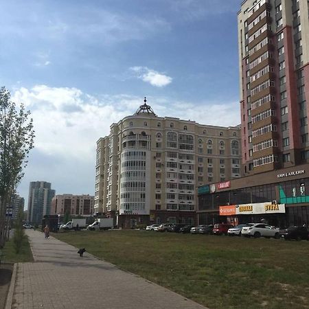 Уютная Квартира Комфорт Класса74 Astana Bagian luar foto