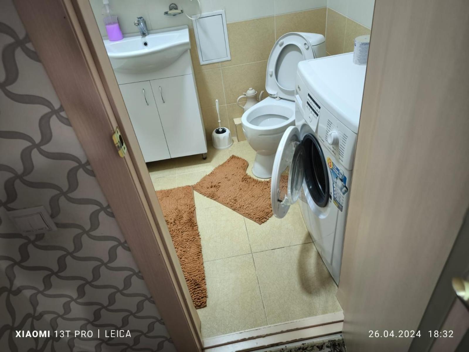 Уютная Квартира Комфорт Класса74 Astana Bagian luar foto