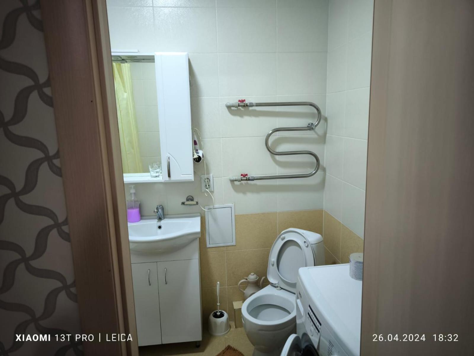 Уютная Квартира Комфорт Класса74 Astana Bagian luar foto