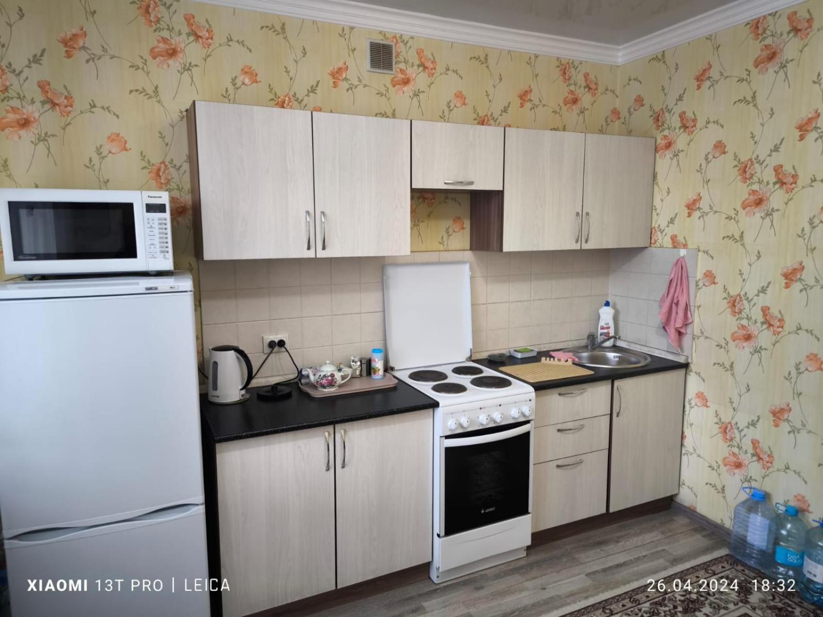 Уютная Квартира Комфорт Класса74 Astana Bagian luar foto